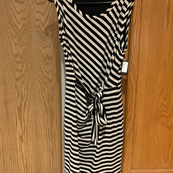 NWT Guess Dress *price drop!! - Picture 2 of 3
